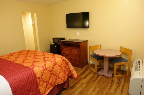 Tropic Lodge image 3